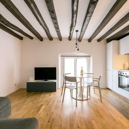 Milano Apartments Mortara Bagian luar foto