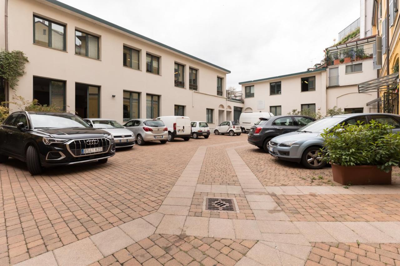 Milano Apartments Mortara Bagian luar foto