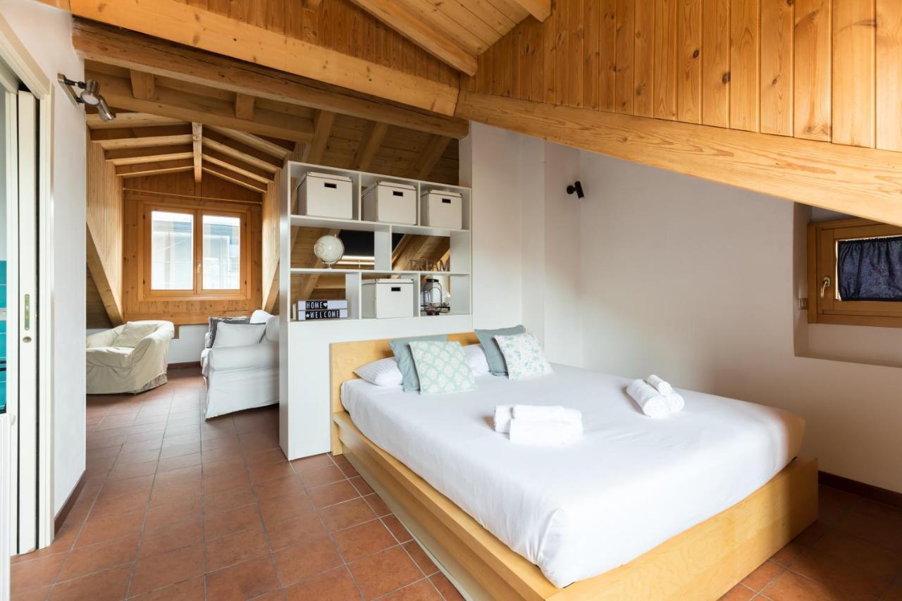 Milano Apartments Mortara Bagian luar foto