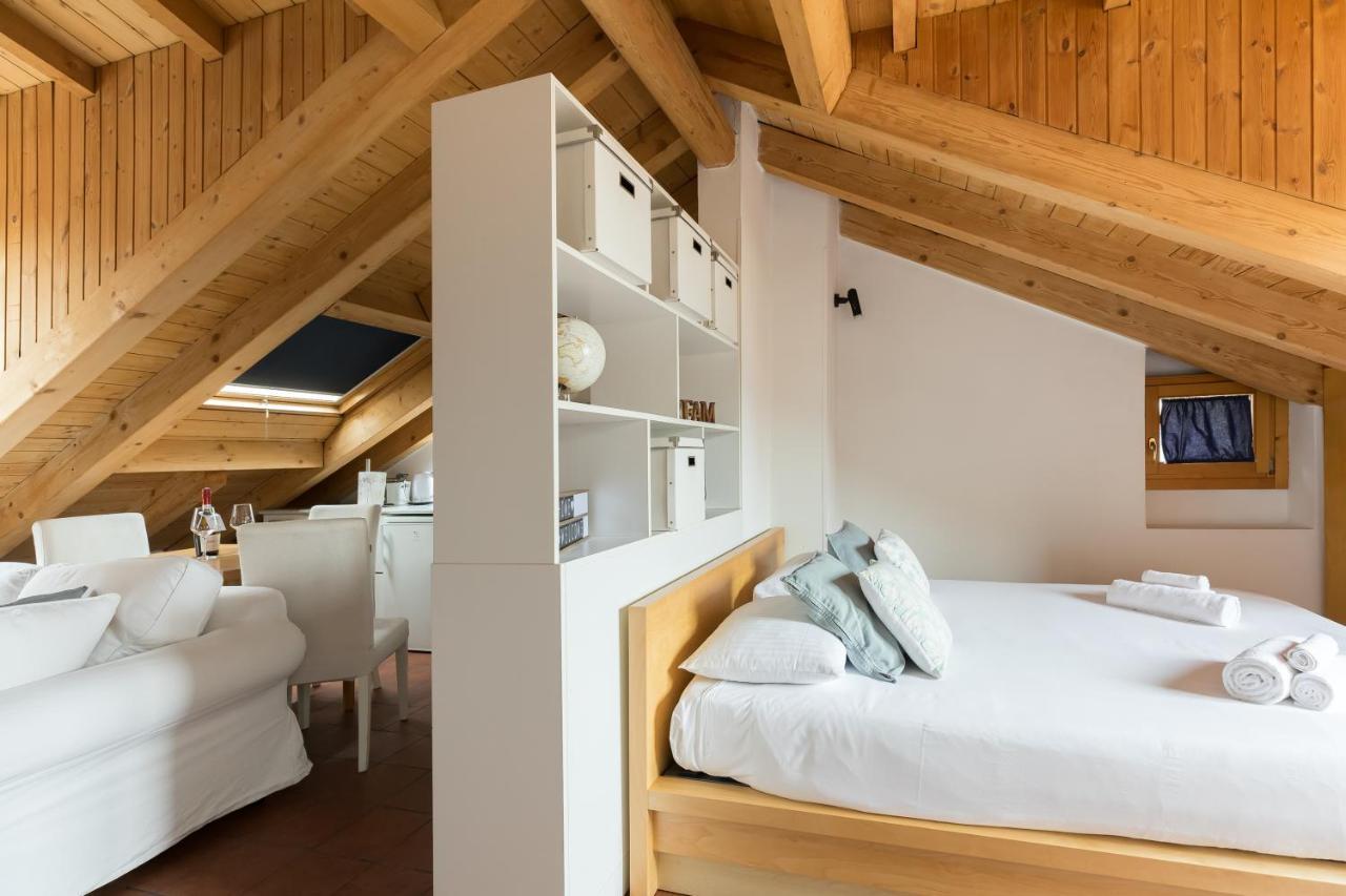 Milano Apartments Mortara Bagian luar foto