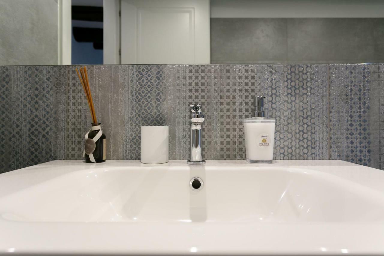 Milano Apartments Mortara Bagian luar foto