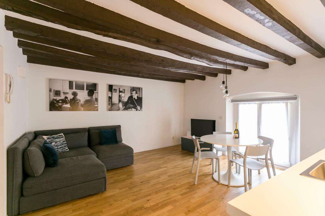 Milano Apartments Mortara Bagian luar foto